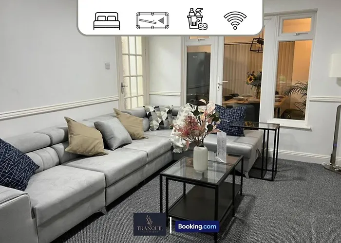 4 Bdr Home By Tranquil Ventures Short Lets & Serviced Accommodation Cowley With Games Area, On-Site Parking, Central Oxford